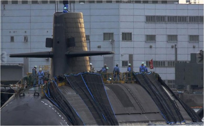 Tàu ngầm tấn công lớp Soryu có lượng giãn nước 2,900 tấn